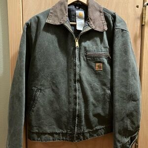 Carhartt Men's Green Jacket with Brown Collar